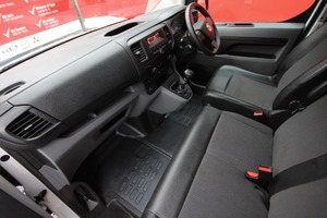 VAUXHALL VIVARO L2H1 3100 EDITION S/S - 2821 - 17