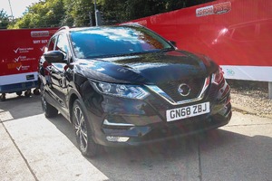 NISSAN QASHQAI DIG-T N-CONNECTA DCT - 2818 - 1