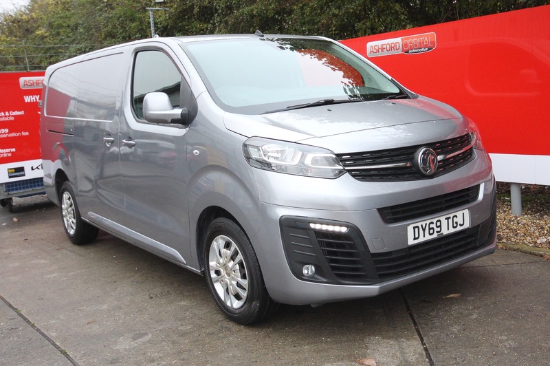 Used VAUXHALL VIVARO in Ashford, Kent for sale